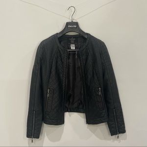 SOLDDDDDDDDCarmín black leather jacket